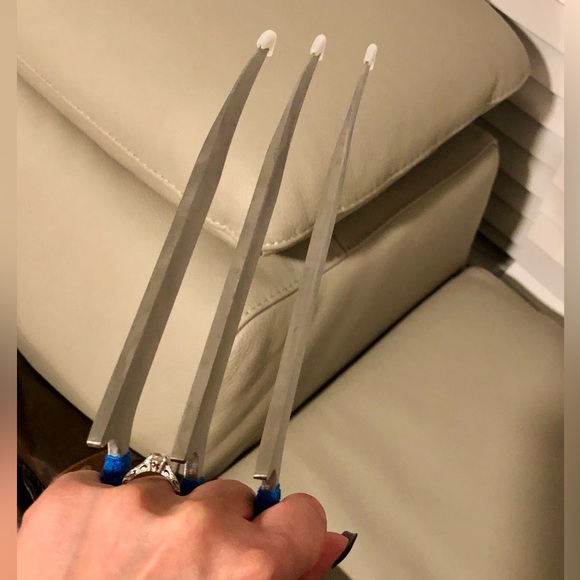 X-men Wolverine SET Adult Medium Leather Jacket, Claws, Dog Tag and Belt Buckle. - Picture 8 of 10